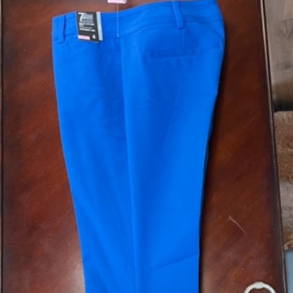 Capris Kaki New York And Company – Taille 18 – Porté Une Seule Fois